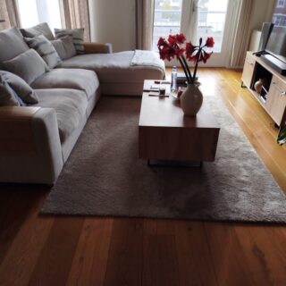 A tidy room changes the mood of the entire home.

When everything is clean and in its place, the space feels lighter, calmer, and more welcoming.

Your living room deserves that fresh feeling every day. 🧼

#HomeCleaningTips #FreshHome #CleanEnvironment#RelaxingHome #TidyLiving #HomeCare#CleanLifestyle #HomeCleaningService #CleanSpace#CleanHomeHappyHome #LivingRoomInspo #homerefresh #cleaningamsterdam