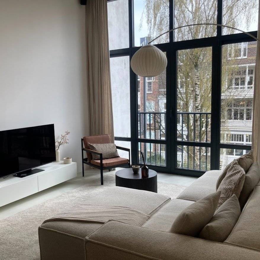 A tidy space isn’t just about looks, it’s about how it makes you feel. 
Reset your surroundings, and you reset your energy.✨

#CleanLiving #MinimalHome #CalmSpaces#CleanSpaceClearMind#CleanHomeHappyHome #CozyLiving #SimpleLiving #HomeVibes #MindfulSpace#LevelUpYourSpace #StayFocused#MindsetMatters #FreshStart#CleaningDay#HomeReset #CleanRoutine #Satisfying#FreshSpace#CleaningAmsterdam #AmsterdamCleaners #HouseCleaningAmsterdam #CleaningServiceNL #DutchLiving #DutchHomes #AmsterdamLife #NetherlandsHomes #NetherlandsCleaning #CleanNetherlands