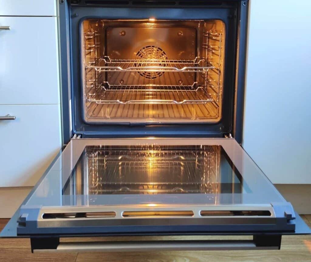 oven-cleaning-service-oven-cleaner