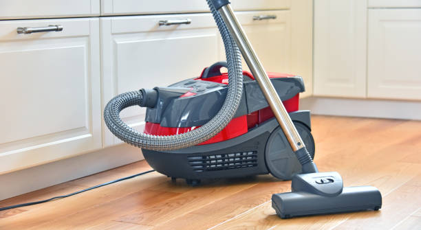 Canister-vacuum-cleaner -machine